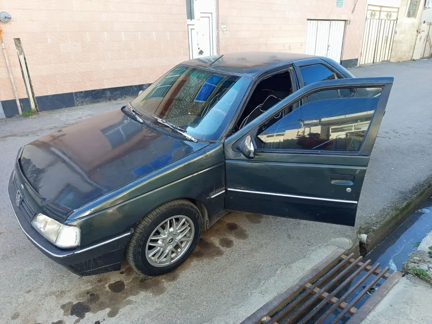 پژو ۲۰۰۰ در حد|خودرو سواری و وانت|گرگان, |دیوار