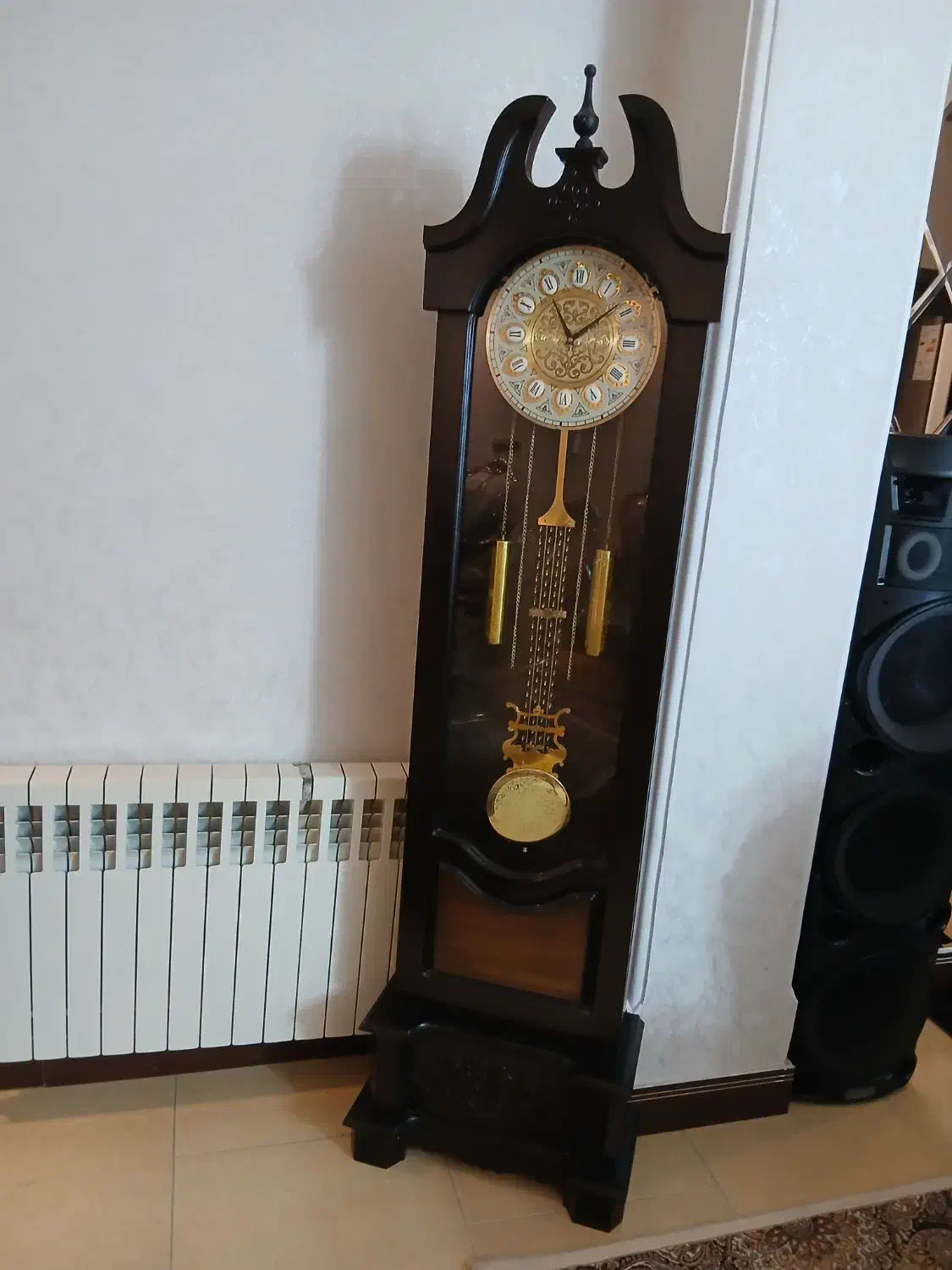 ساعت ایستاده در حد نو|ساعت دیواری و تزئینی|اندیشه, اندیشه فاز ۱|دیوار