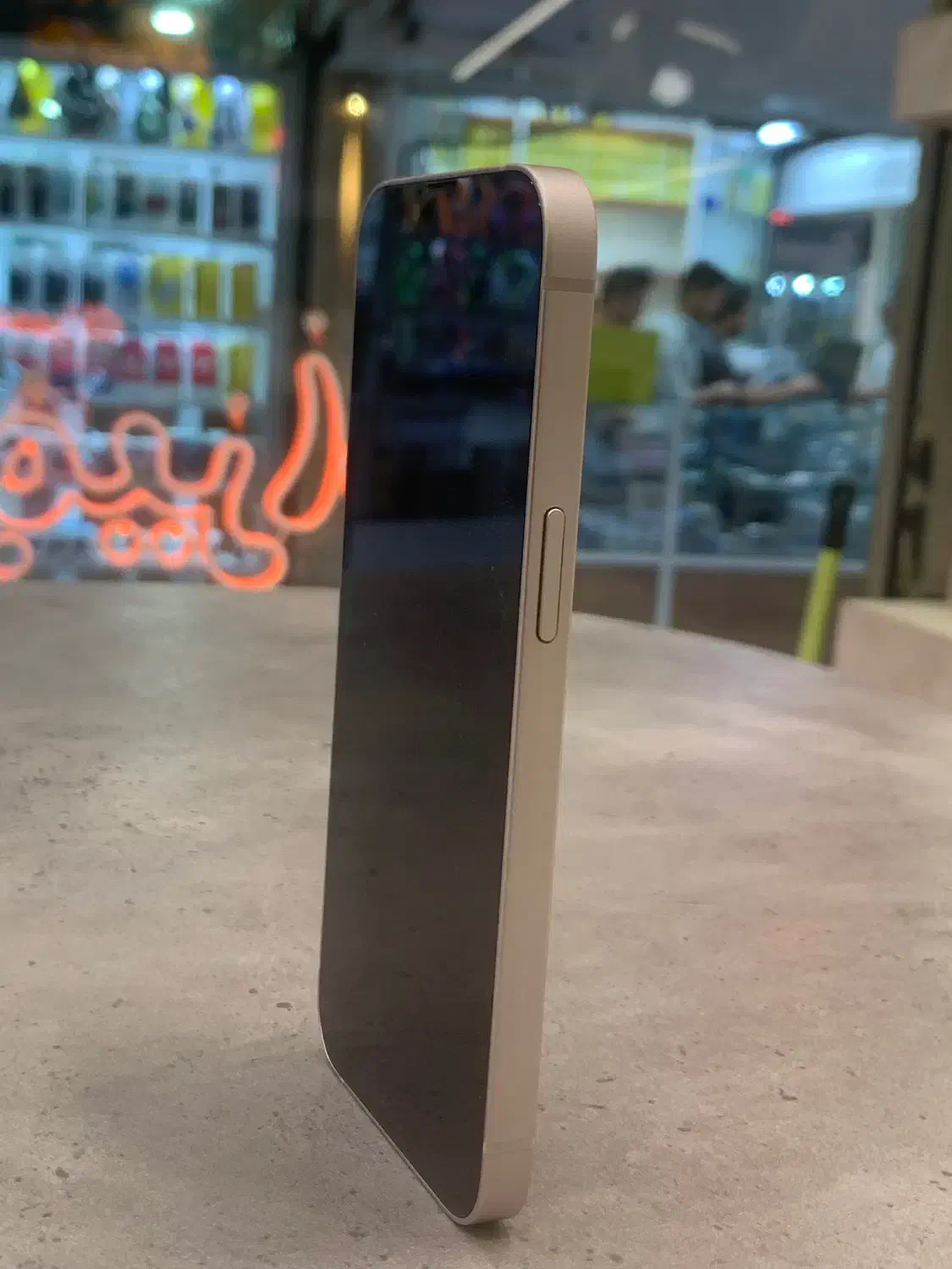 iPhone 13|موبایل|سبزوار, قائم|دیوار