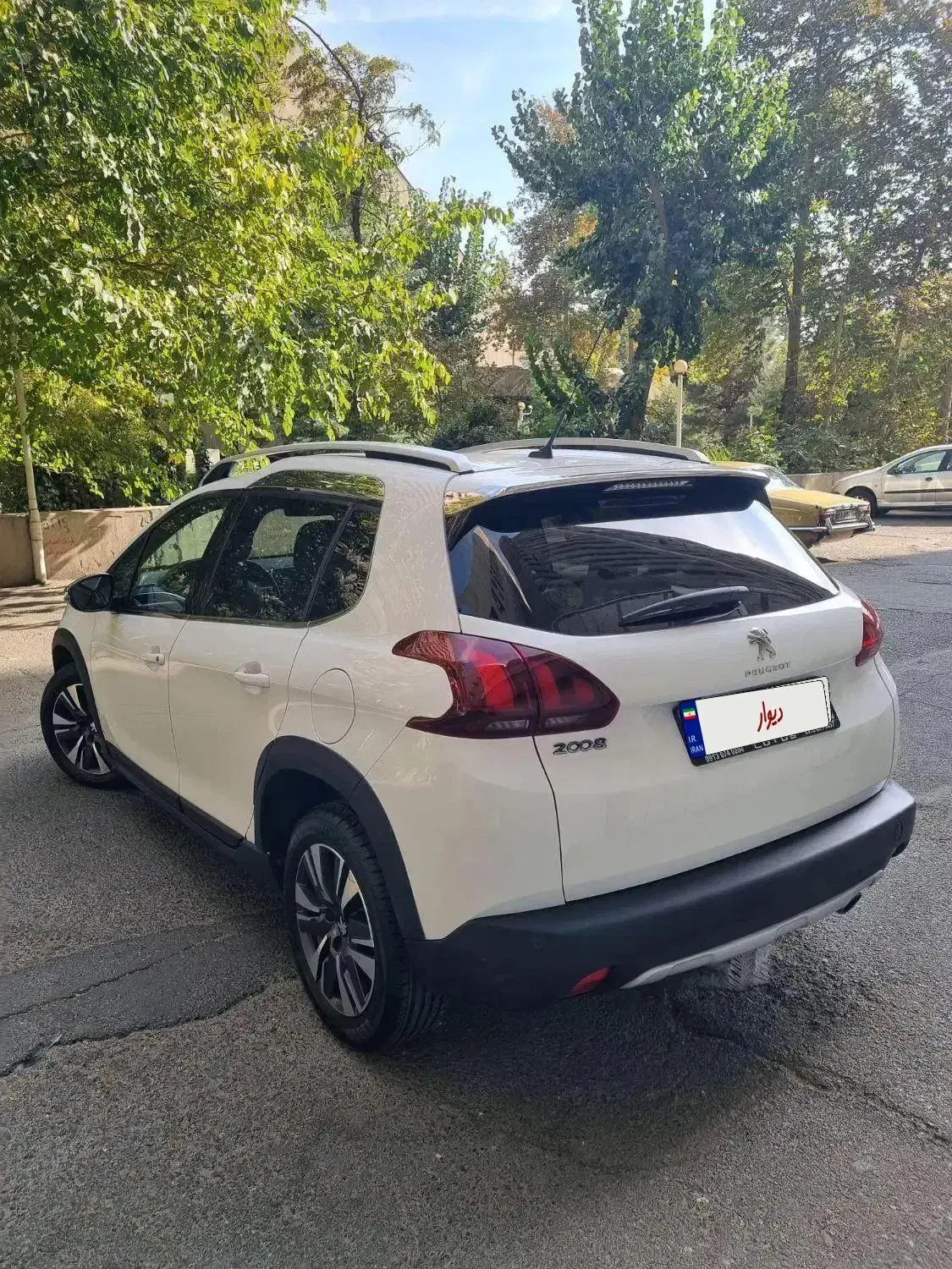 پژو ۲۰۰۸ مدل۹۸،کم کار،تمیز و نو|خودرو سواری و وانت|تهران, اوین|دیوار