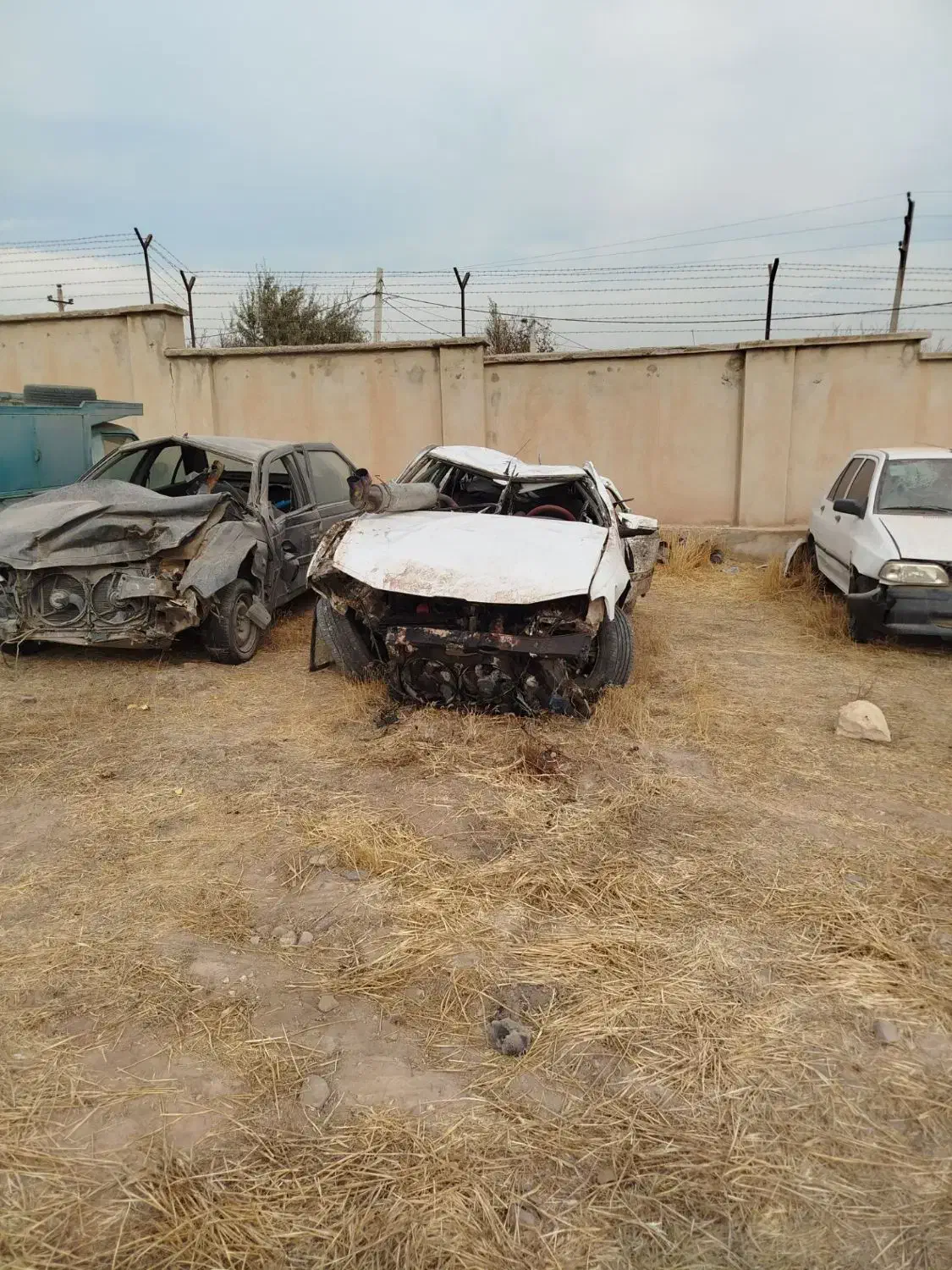 پژو پارس سفید تصادفی مدل ۸۶|خودرو سواری و وانت|ملارد, |دیوار