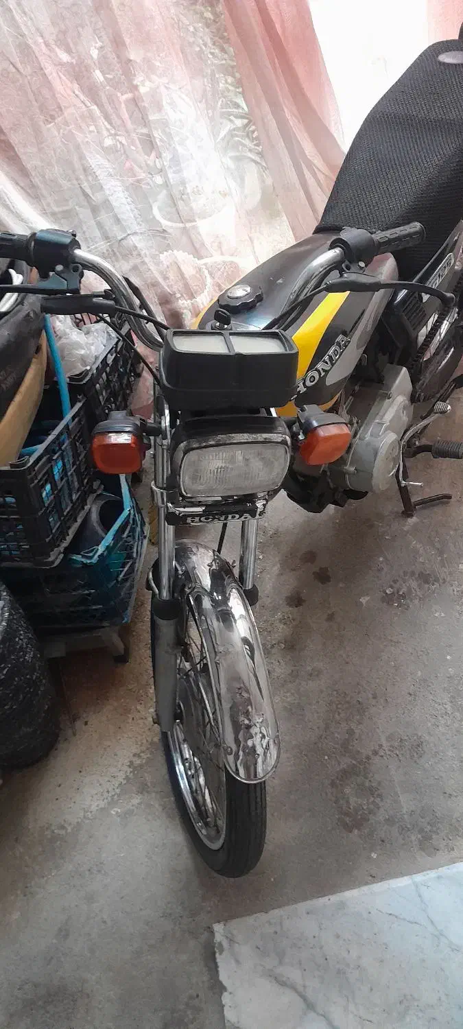 یک دستگاه موتور سیکلت|موتورسیکلت|بهشهر, |دیوار