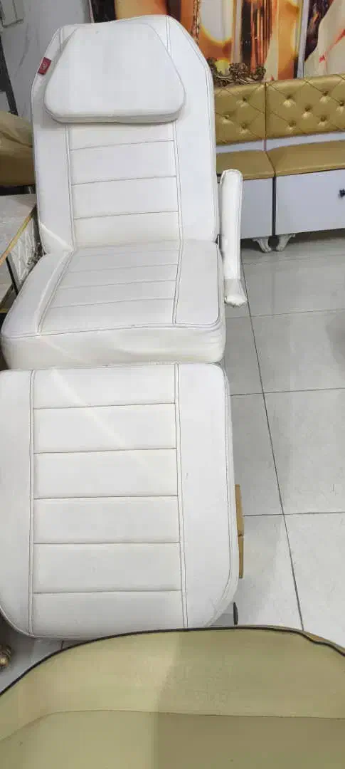 تخت زیبایی|آرایشگاه و سالن‌های زیبایی|پاکدشت, پاکدشت (مامازند)|دیوار