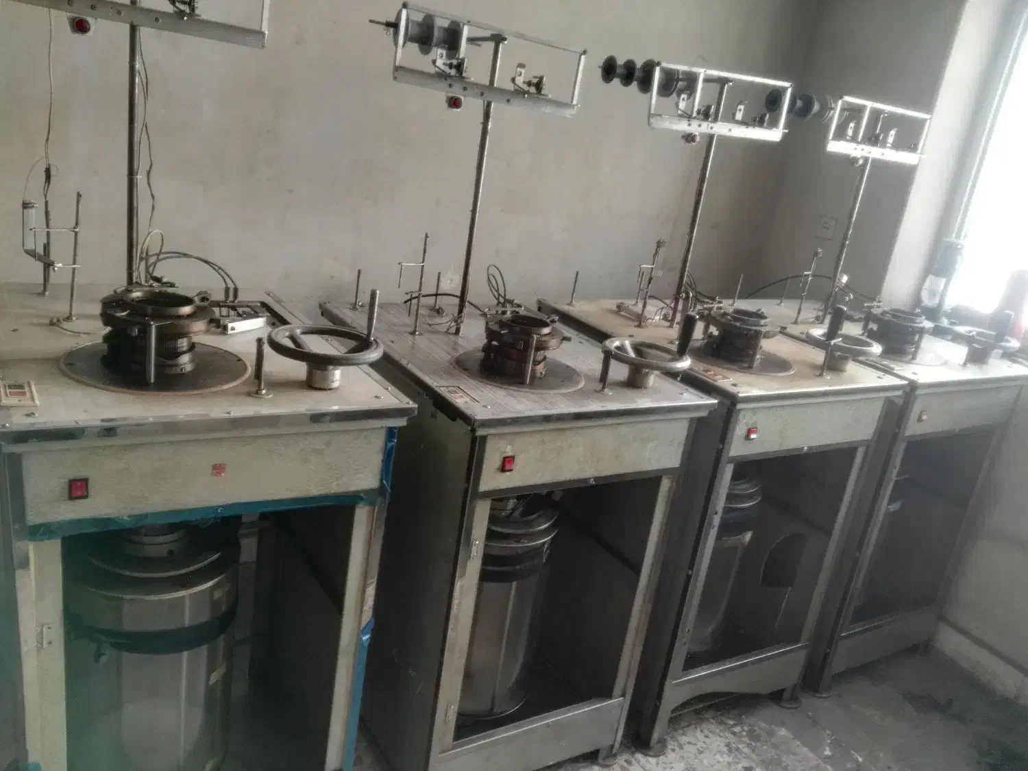 دستگاه بافت اسکاچ و پرس هیدرولیک|ماشینآلات صنعتی|رشت, توشیبا|دیوار