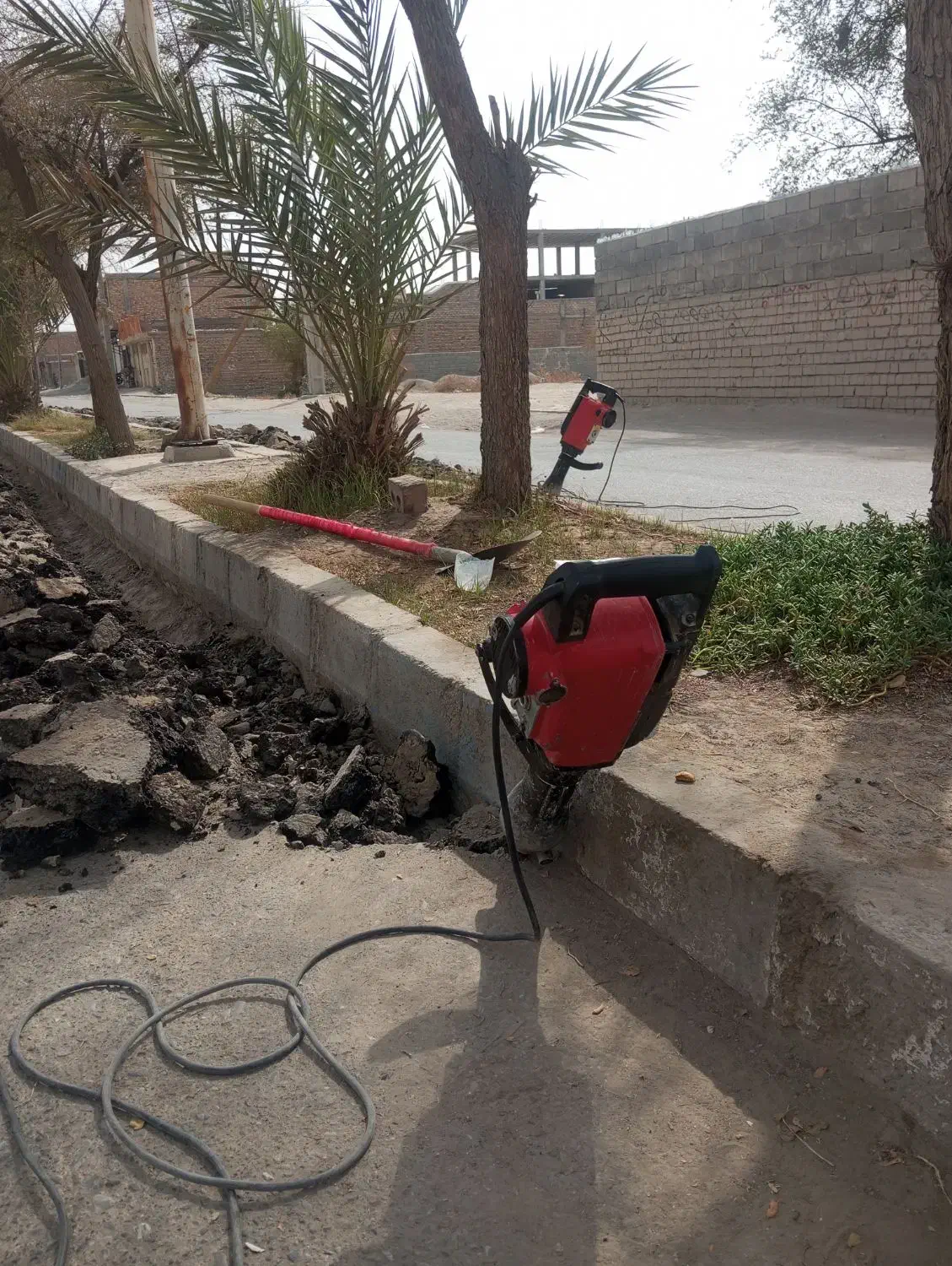 خدمات تخریب کاری با پیکور در ایرانشهر|خدمات پیشه و مهارت|ایرانشهر, |دیوار