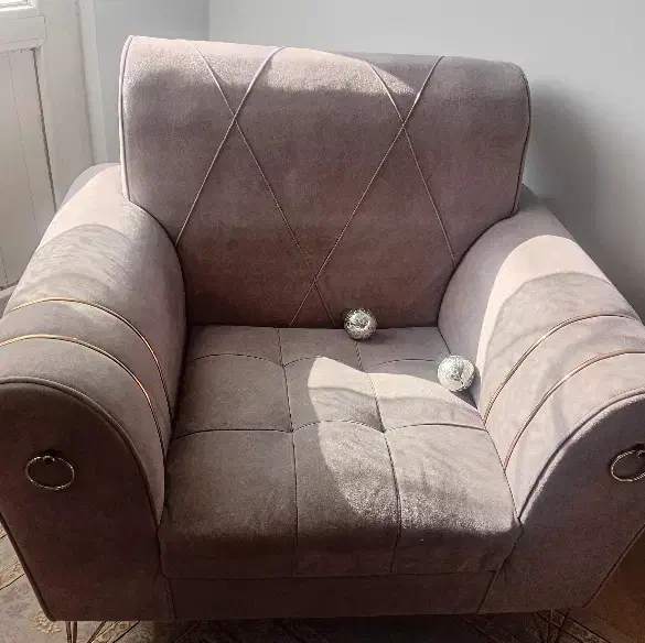 مبل ۴نفره|مبلمان خانگی و میز عسلی|پاکدشت, پاکدشت (مامازند)|دیوار