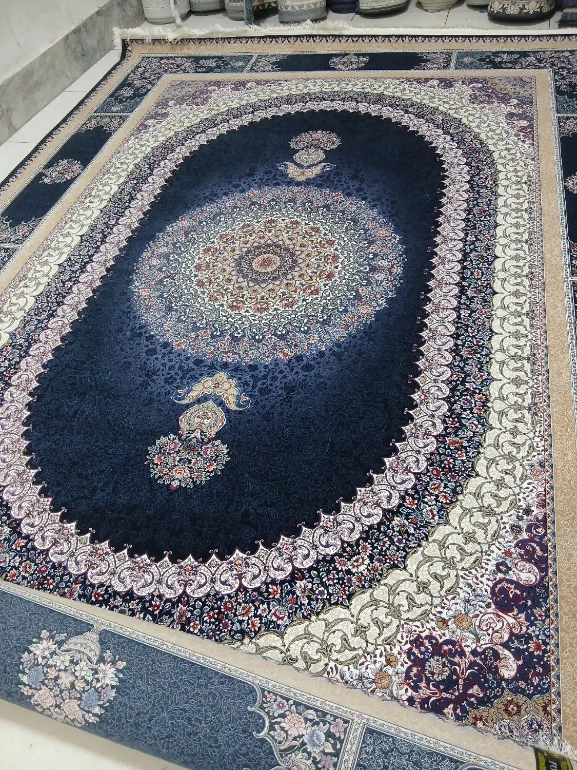 ۸ تخته ۹ متری ۱۲۰۰ شانه سرمه ای صدرا|فرش|نسیمشهر, |دیوار