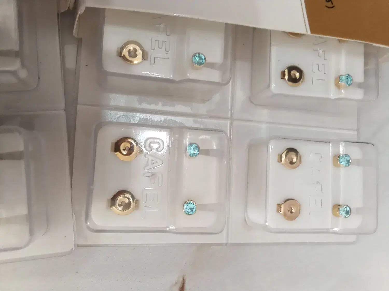 گوشواره طبی|آرایشی، بهداشتی، درمانی|بندر انزلی, میان پشته|دیوار