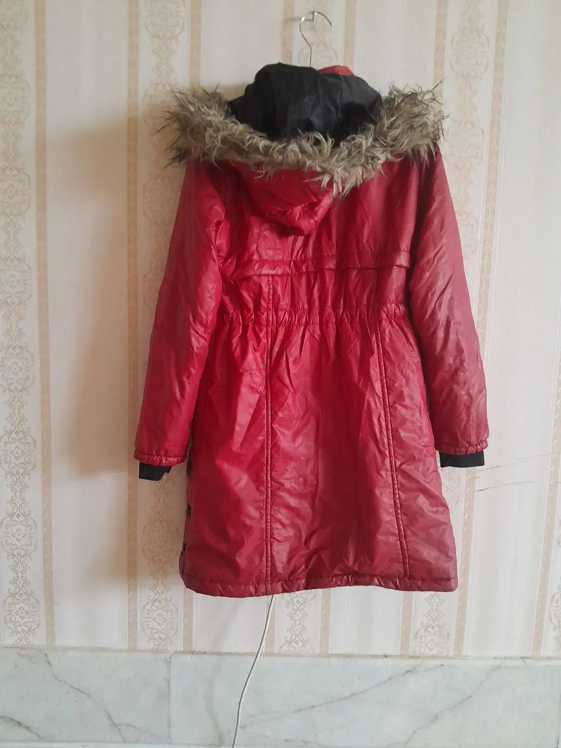 کاپشن درحدنو|لباس|سبزوار, فقیه سبزواری|دیوار