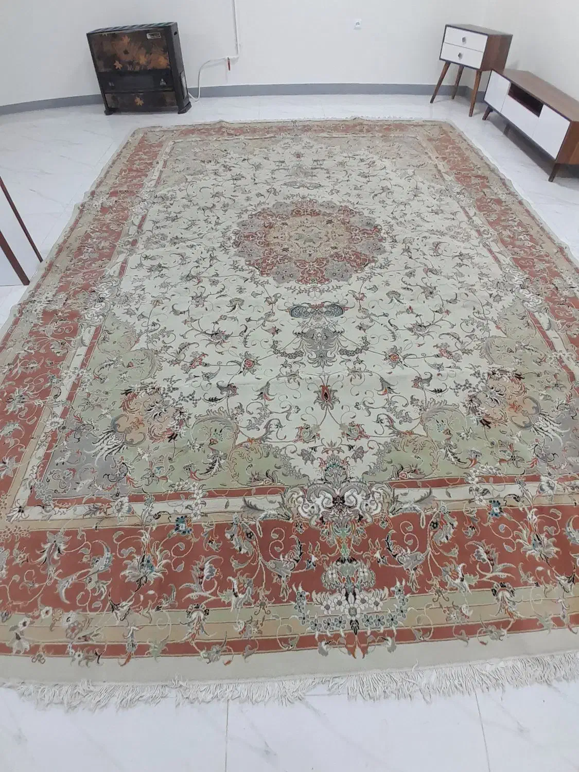 فرش ۱۲ متری ۷۰۰ شانه اصل|فرش|کرمانشاه, |دیوار