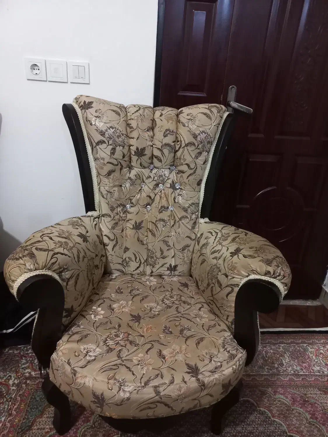 مبل هفت نفره سالم یک دست کامل جنس مبل عالی و محکم|مبلمان خانگی و میز عسلی|خلخال, |دیوار