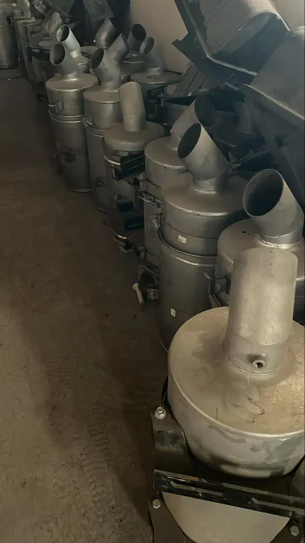 لوازم بدنه کامیون بنز|قطعات یدکی و لوازم جانبی|کرج, اصفهانی‌ها|دیوار