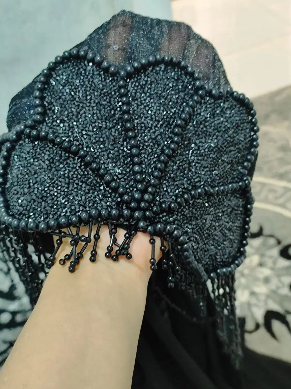 توربان مهره دوزی|لباس|شیراز, میانرود|دیوار