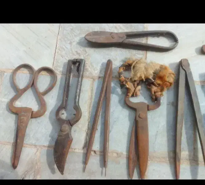 وسایل قدیمی یک جا بفروش میرسد|کلکسیون اشیاء عتیقه|بروجرد, |دیوار