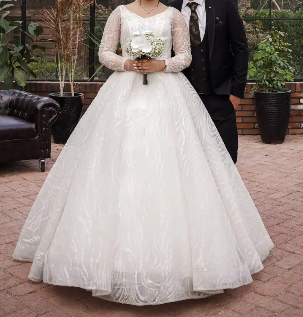 لباس عروس زیبا|لباس|شیراز, دلجو|دیوار