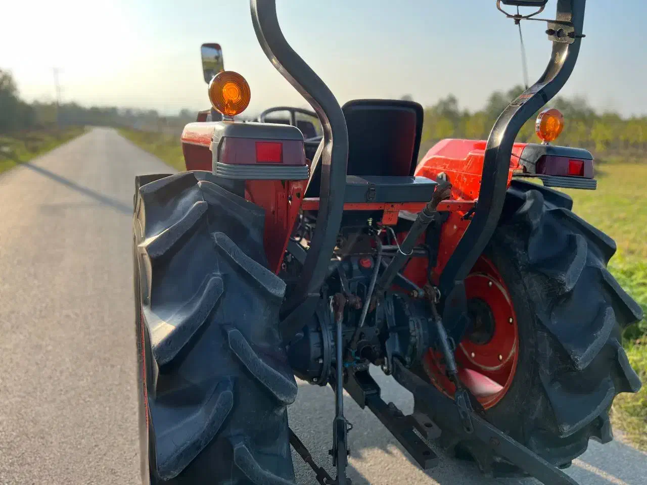 تراکتور کوبوتا چهارسلیندر|خودرو سنگین|صومعه‌سرا, |دیوار