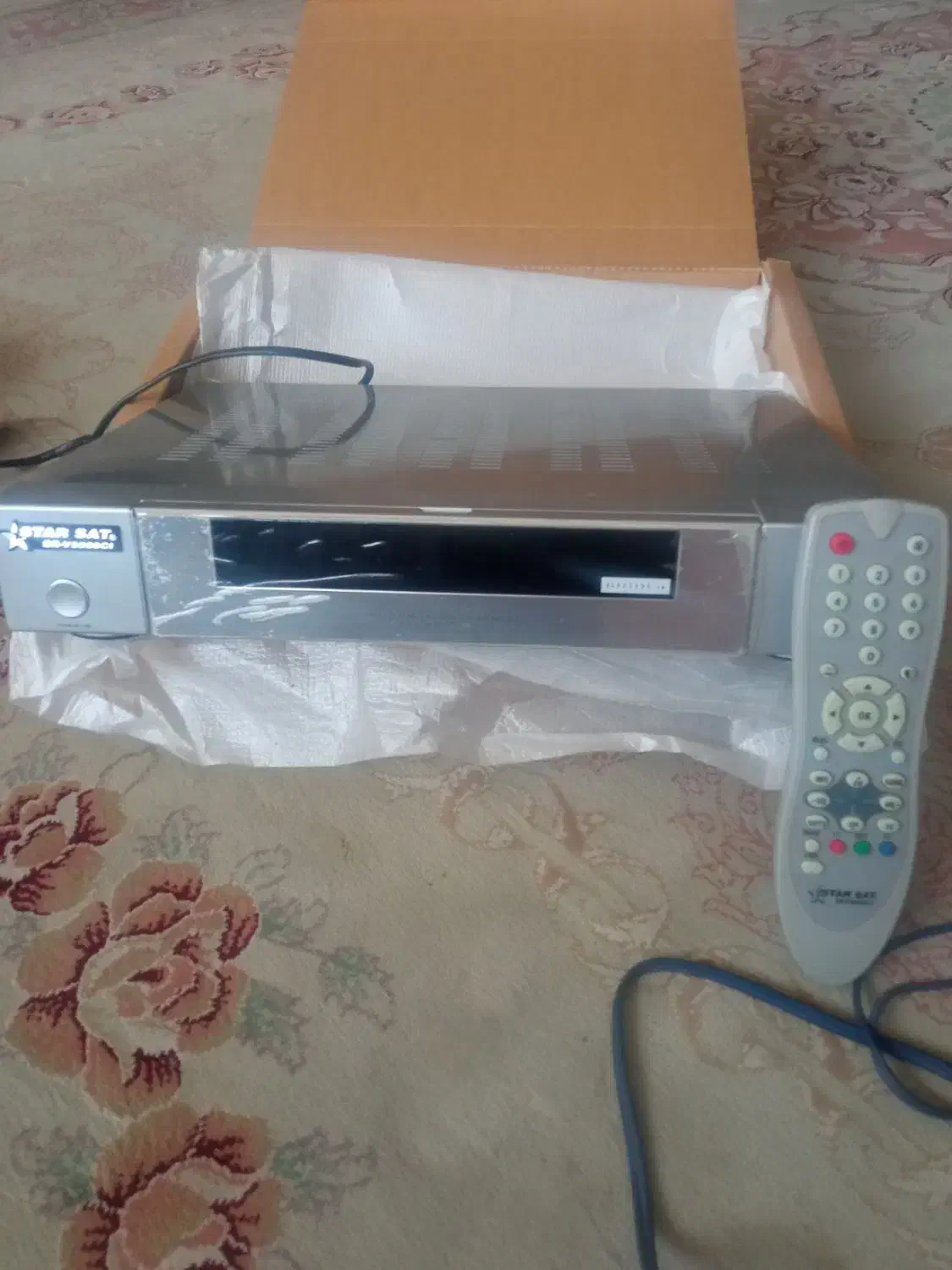 گیرنده در حد نو|صوتی و تصویری|اصفهان, آبشار|دیوار