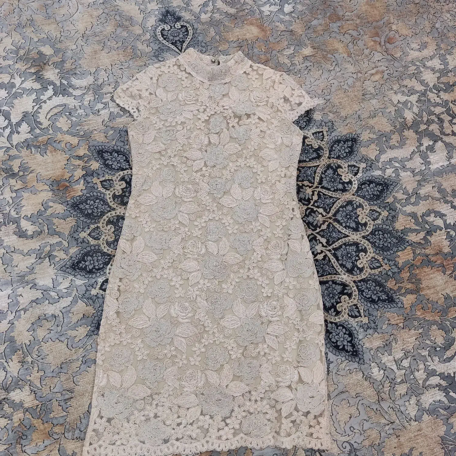 لباس مجلسی گیپوردرجه یک درحد نوو سایز ۴۴|لباس|ملایر, |دیوار