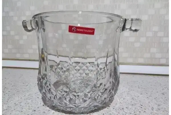 جایخی و لیوان نوشابه( نوری تازه )|ظروف سرو و پذیرایی|نیشابور, شهرک رضوی|دیوار