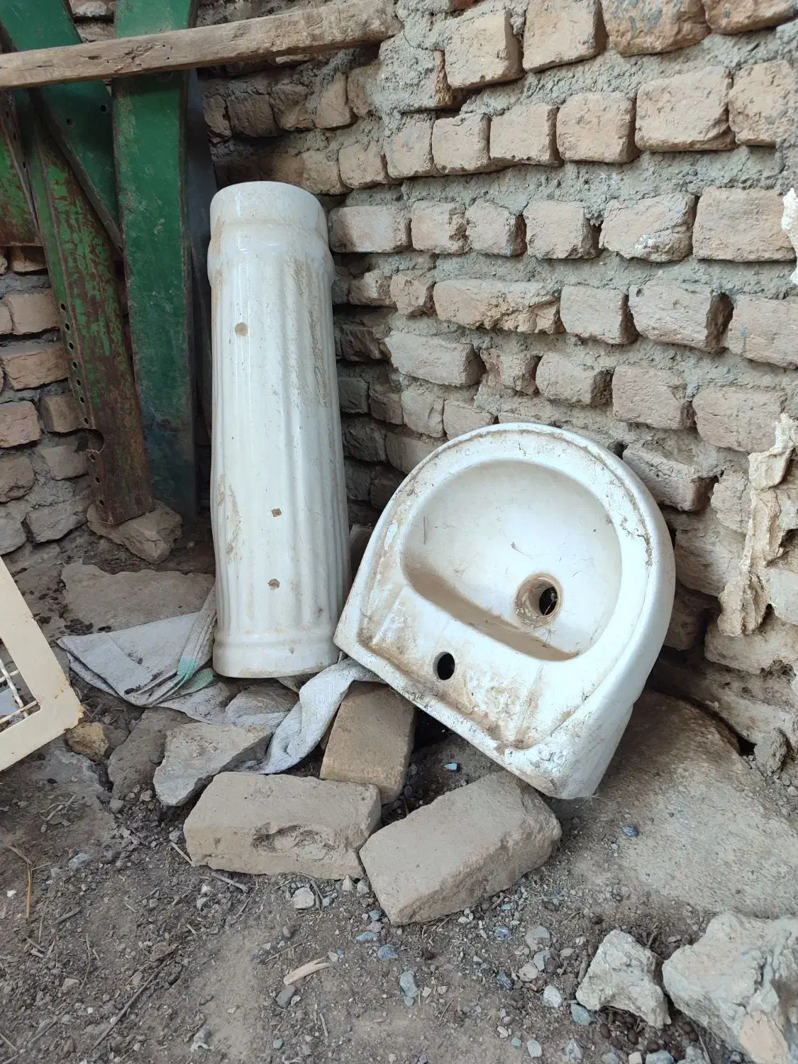 روشویی سایز کوچک|لوازم سرویس بهداشتی|سیمین شهر, |دیوار