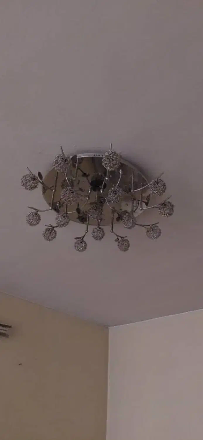 لوستر|لوستر و چراغ آویز|کرج, ساسانی (قلمستان)|دیوار