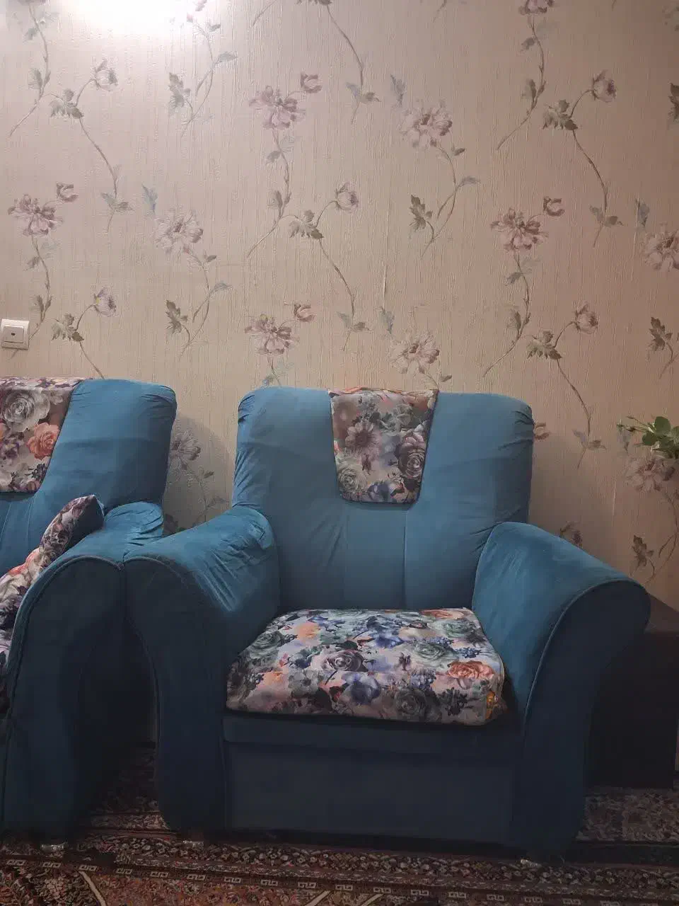 مبل راحتی|مبلمان خانگی و میز عسلی|ری, شهید غیوری (ابن باویه)|دیوار