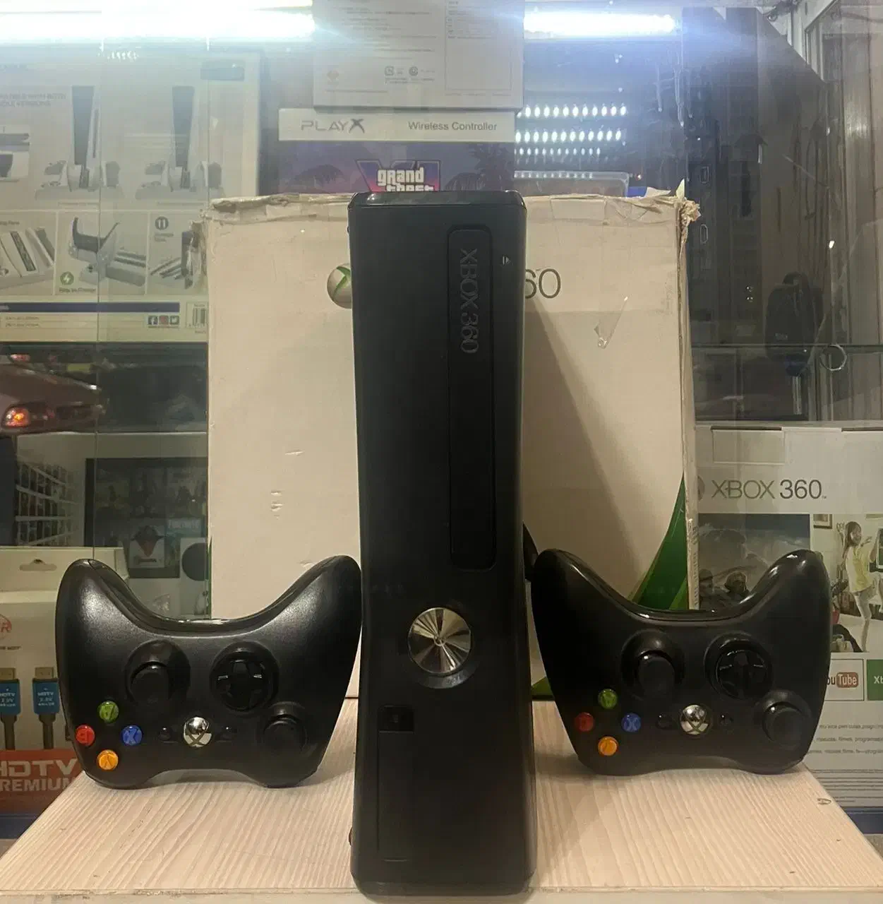 ایکس باکس xbox ۳۶۰ slim اسلیم دو دسته|کنسول، بازی ویدئویی و آنلاین|تهران, ائمه اطهار|دیوار