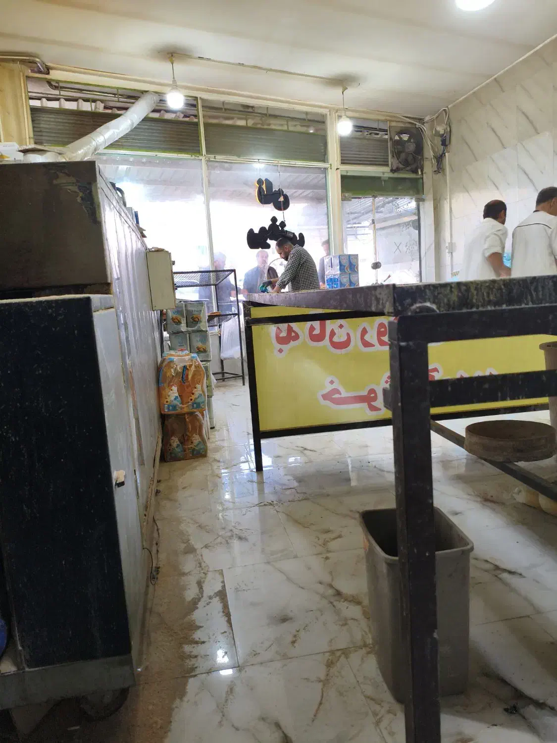 نان روغنی|استخدام خدمات فروشگاه و رستوران|ارومیه, |دیوار