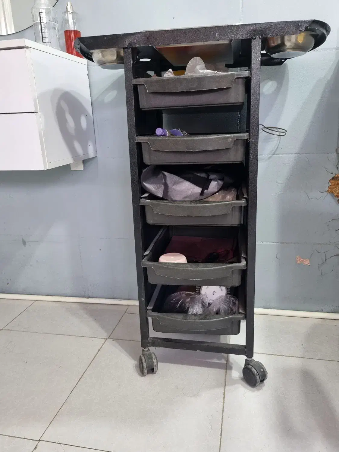 ترولی|آرایشگاه و سالن‌های زیبایی|جلفا, |دیوار