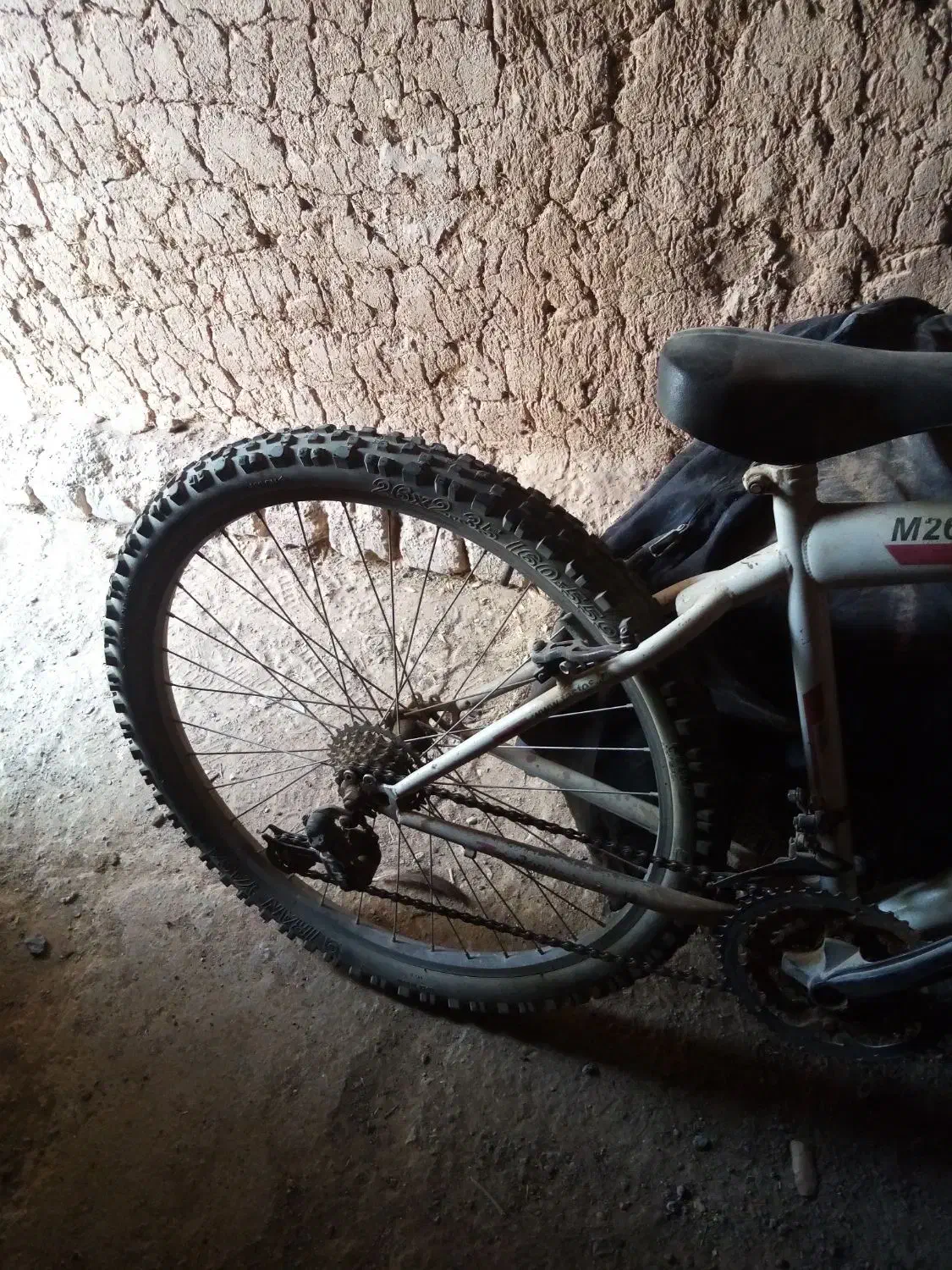 دوچرخه|دوچرخه، اسکیت، اسکوتر|زیرکوه, |دیوار