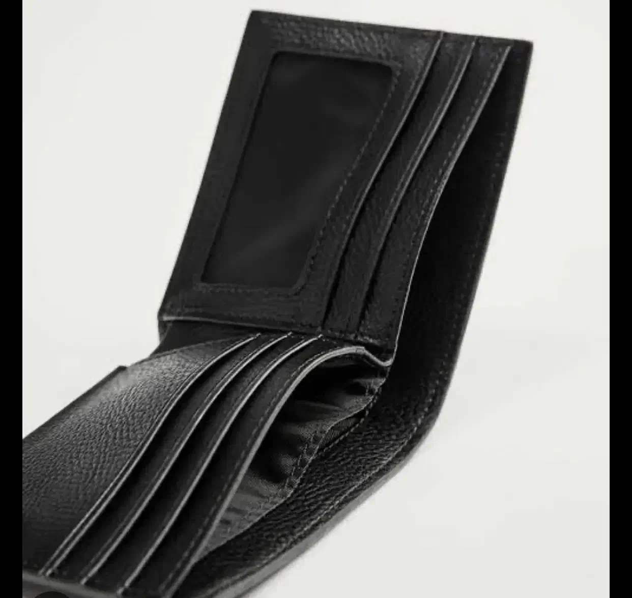 یک عدد کیف پول مشکی گم شده حداد کاظمی|اشیا|بندرعباس, |دیوار