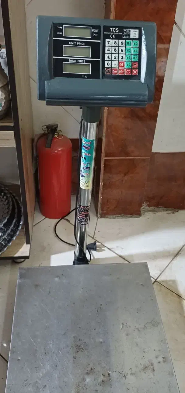 باسکول ۳۰۰ کیلوگرمی سالم|فروشگاه و مغازه|فردیس, شهرک شهید حسینی|دیوار