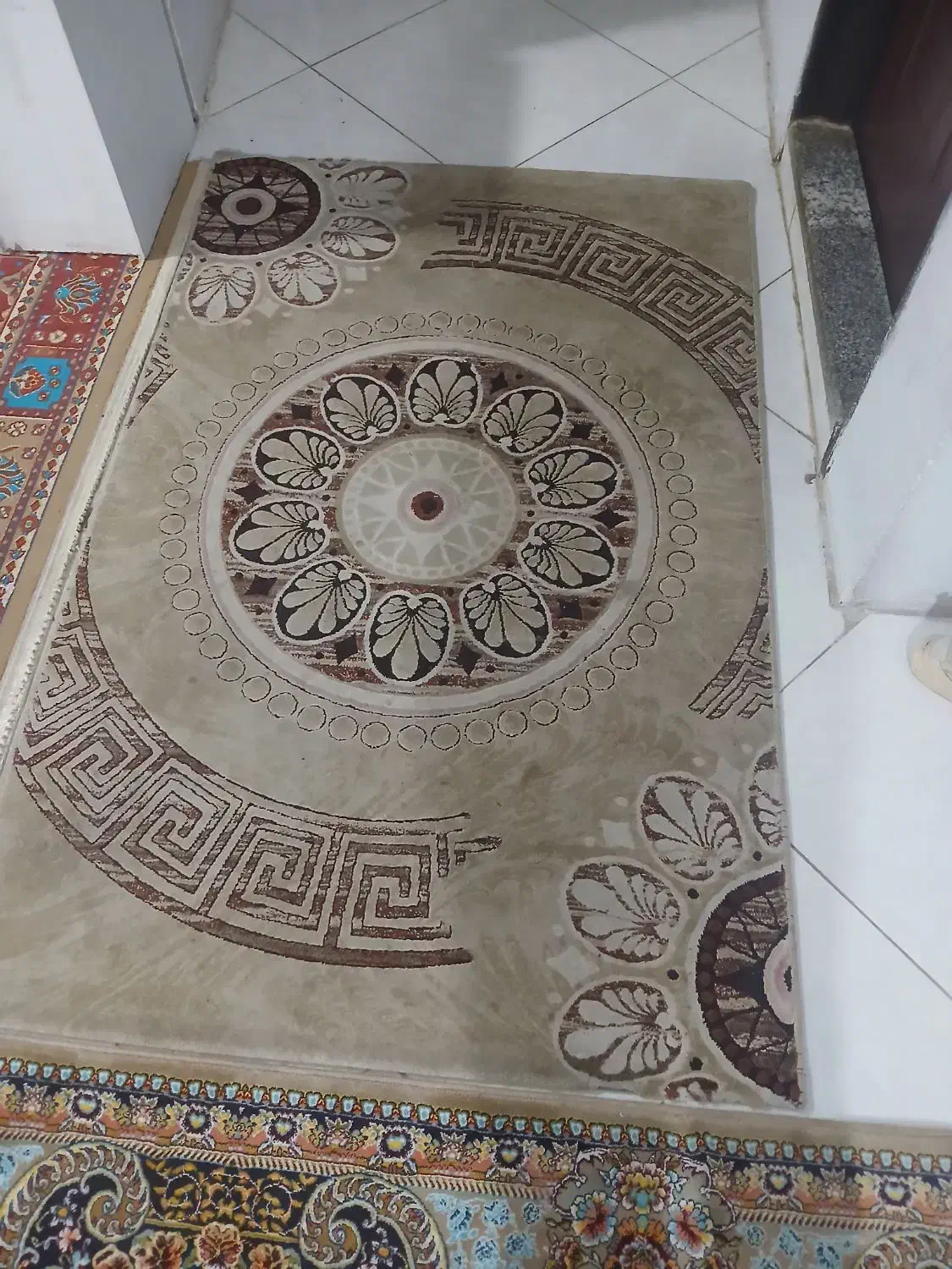 قالیچه|فرش|گلبهار, شهر جدید گلبهار|دیوار