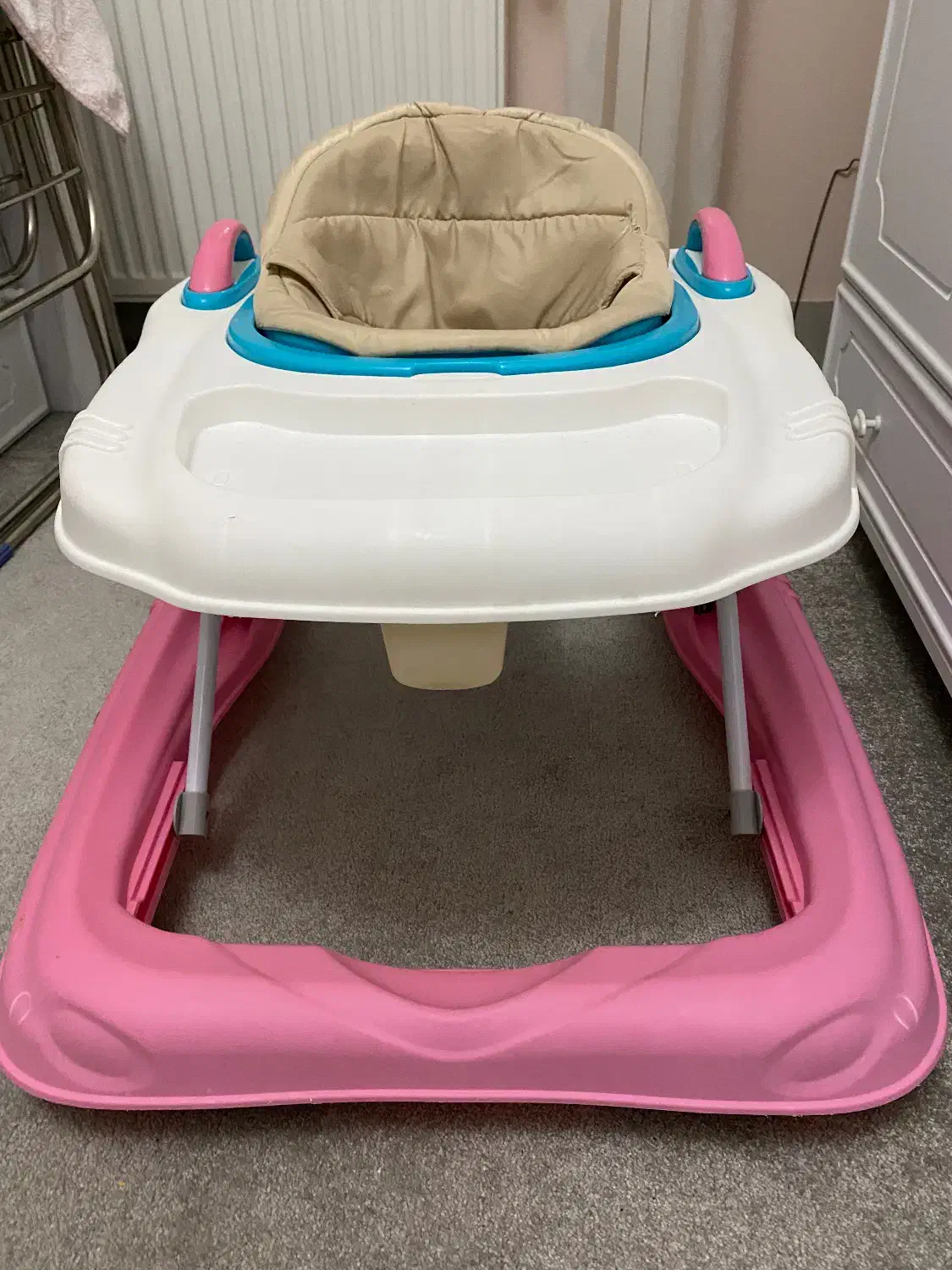 روروک|کالسکه و لوازم جانبی|رشت, پستک|دیوار