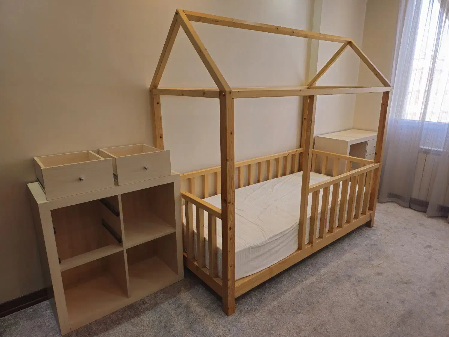 تخت کلبه و کتابخانه مونته سوری|تخت و صندلی بچه|تهران, ایران|دیوار