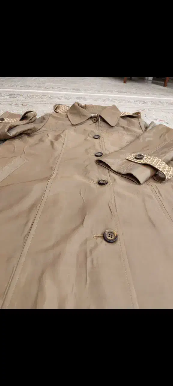 بارونی نسکافه ای|لباس|مشهد, شهید فرامرز عباسی|دیوار