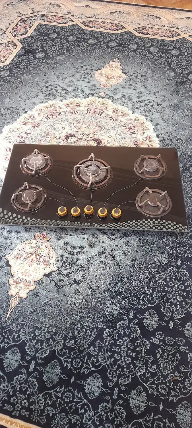 اجاق گاز صفحه ای شیشه ای قیمت۲۰۰۰۰۰۰تومن۵شعله|اجاق گاز و لوازم برقی پخت‌وپز|رودسر, |دیوار
