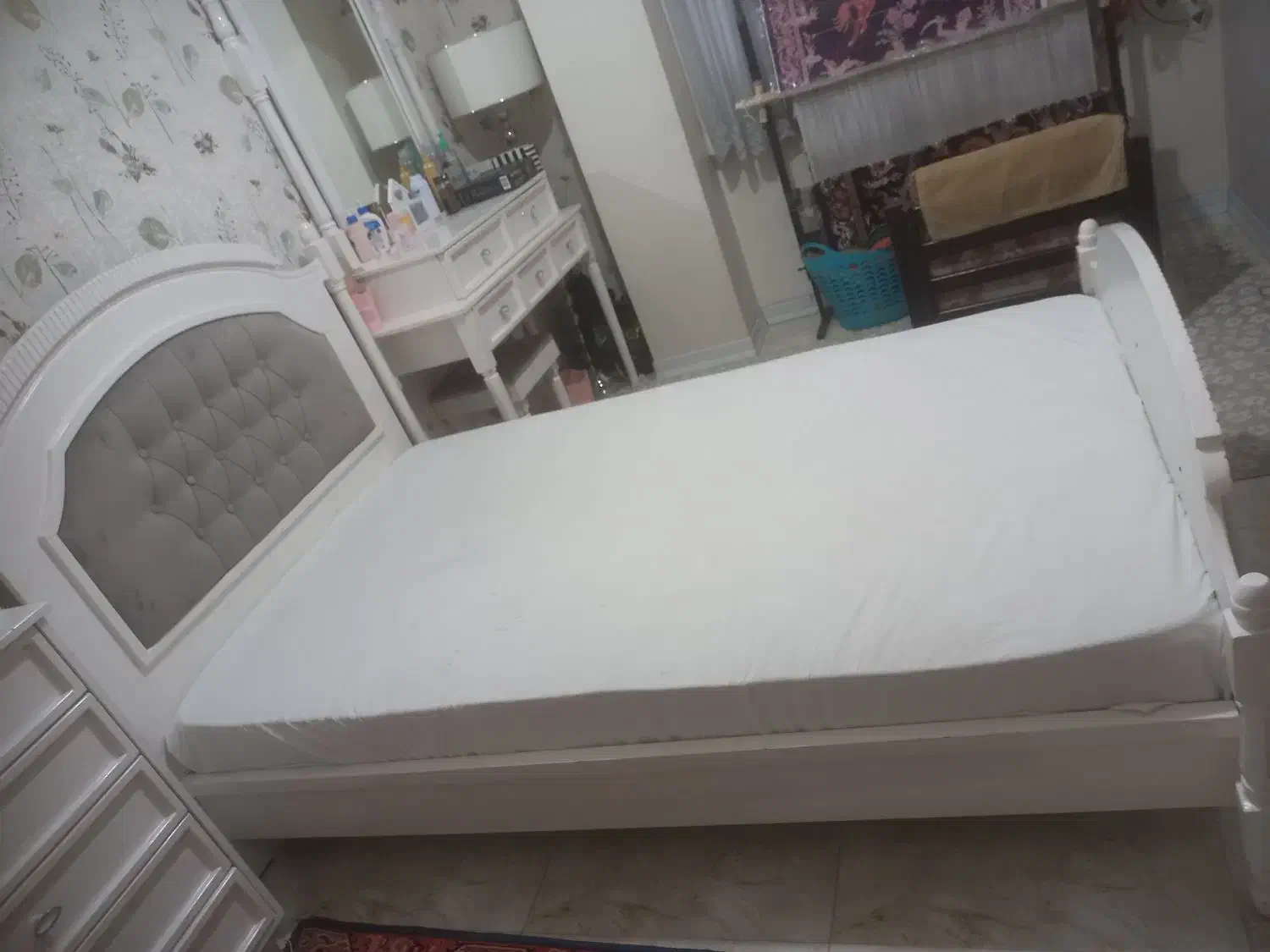 سرویس خواب دخترانه بزرگسال|تخت و سرویس خواب|مشکین‌دشت, |دیوار