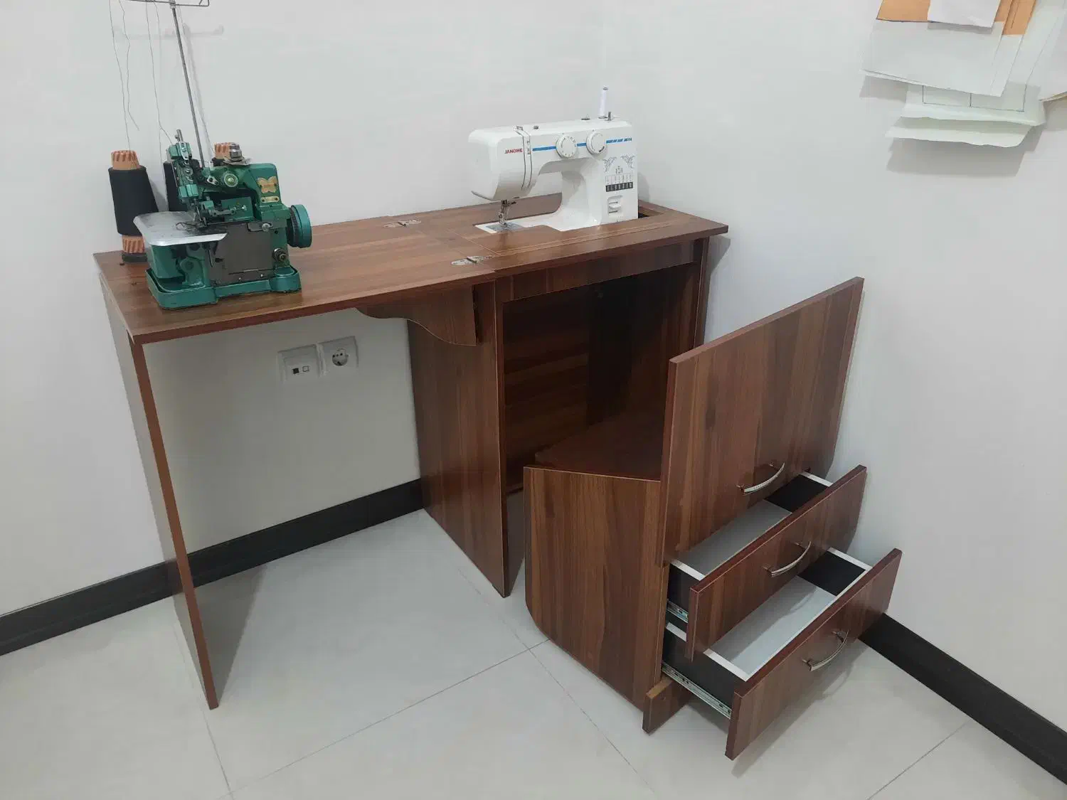 میز مبله چرخ خیاطی تمام mdf|لوازم خیاطی و بافتنی|شهریار, شهرک شاهد|دیوار