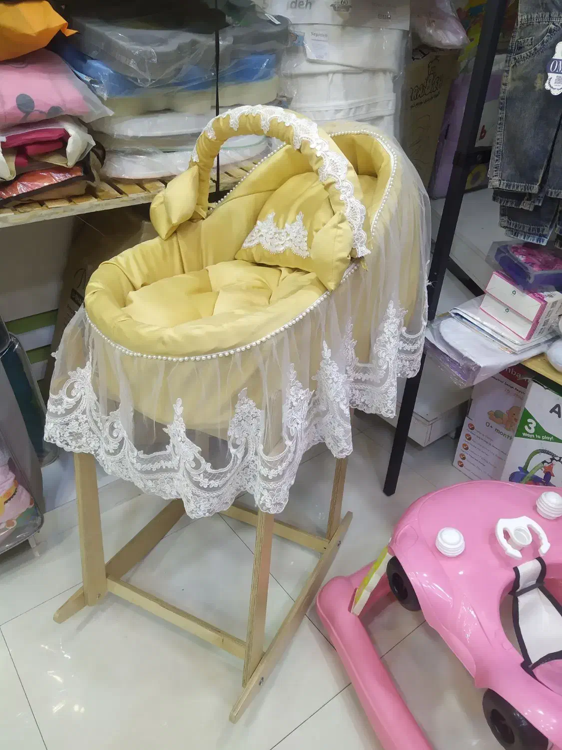 سیسمونی|اسباب و اثاث بچه|شیراز, شهرک گلستان|دیوار