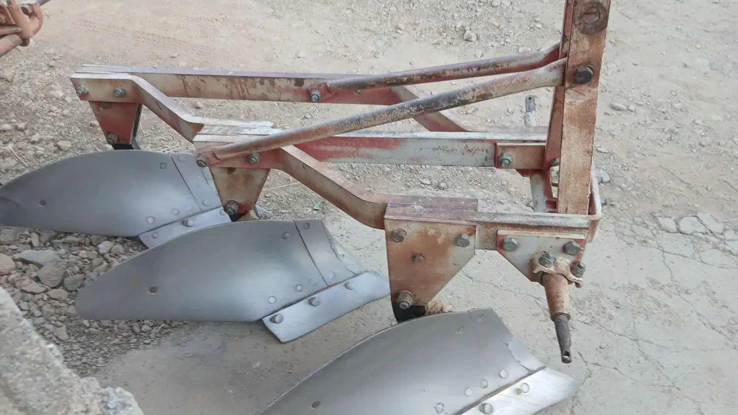 گاو آهن|قطعات یدکی و لوازم جانبی|شازند, |دیوار