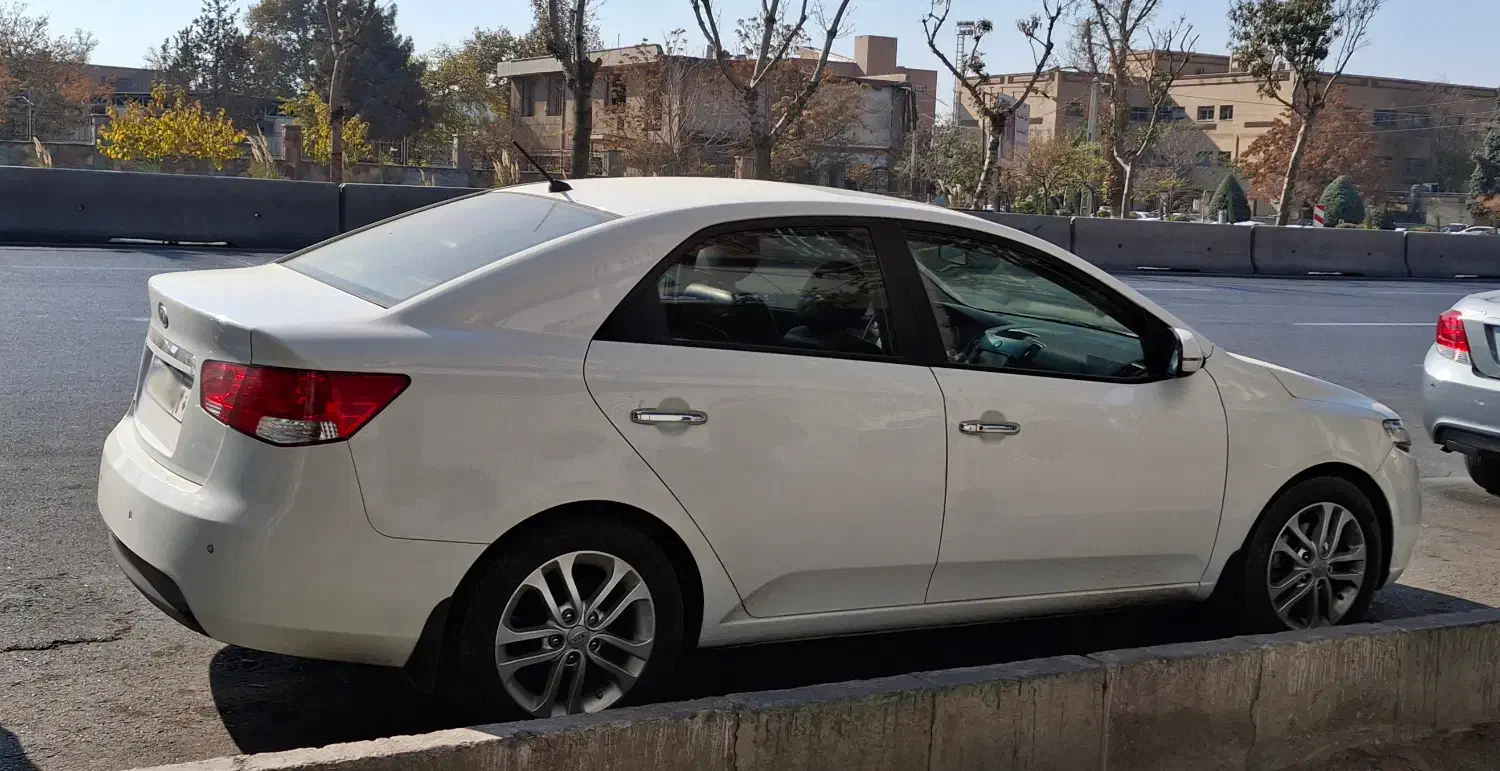 سراتو درجه یک 2000 سی سی|خودرو سواری و وانت|تهران, شهرک دانشگاه|دیوار