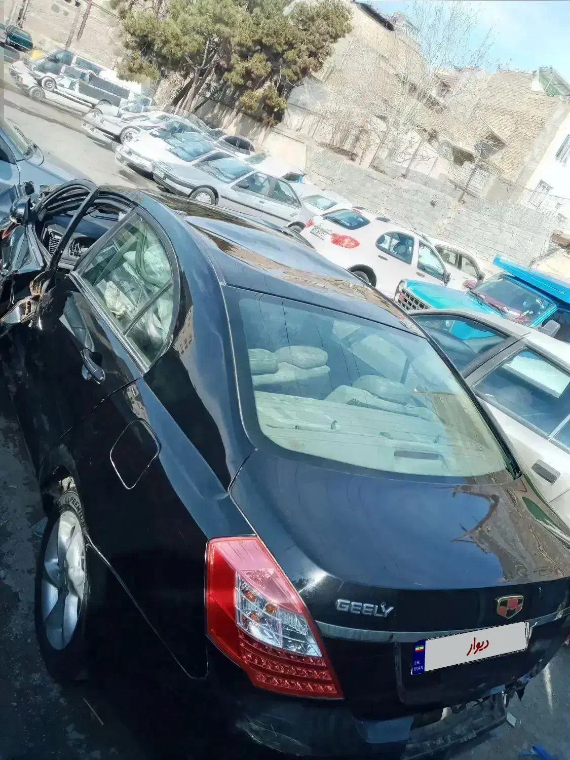 جیلیEmgrand7مدل۲۰۱۳ مشکی تصادفی|خودرو سواری و وانت|تهران, تهرانپارس شرقی|دیوار