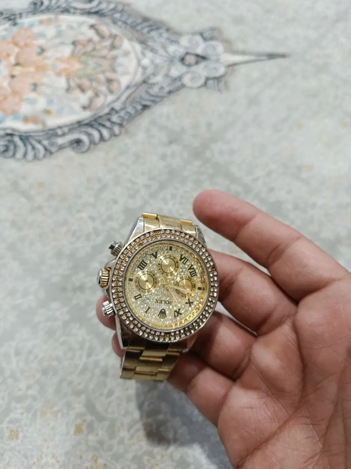 یک عدد ساعت طلایی|ساعت|نقده, |دیوار