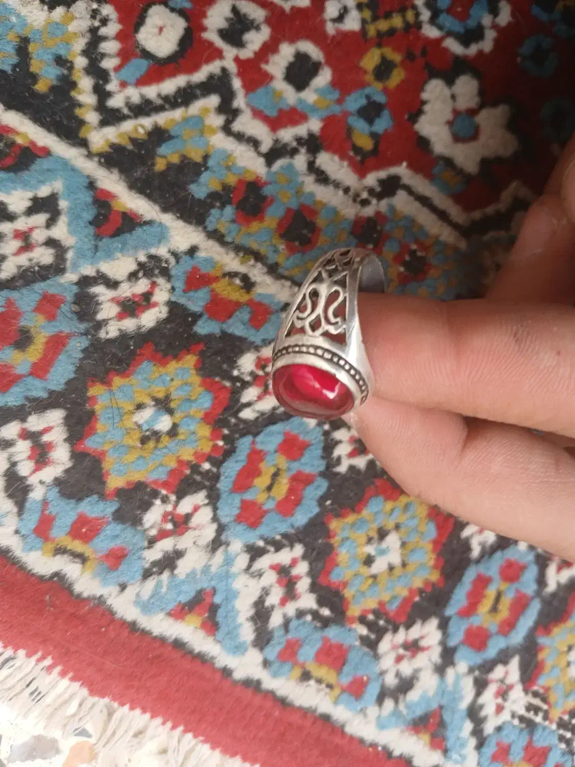 انگشتر نقره یاقوت معاوضه هم دارم با چیزی که بدردم|جواهرات|اردبیل, |دیوار