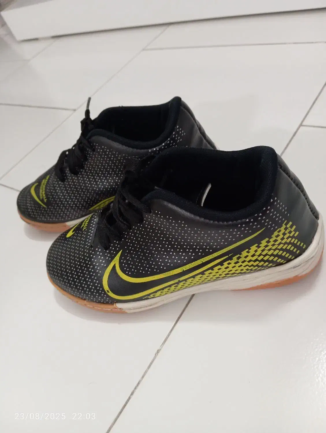 کتونی سالنی، سالم و نو|کفش و لباس بچه|قائم‌شهر, |دیوار