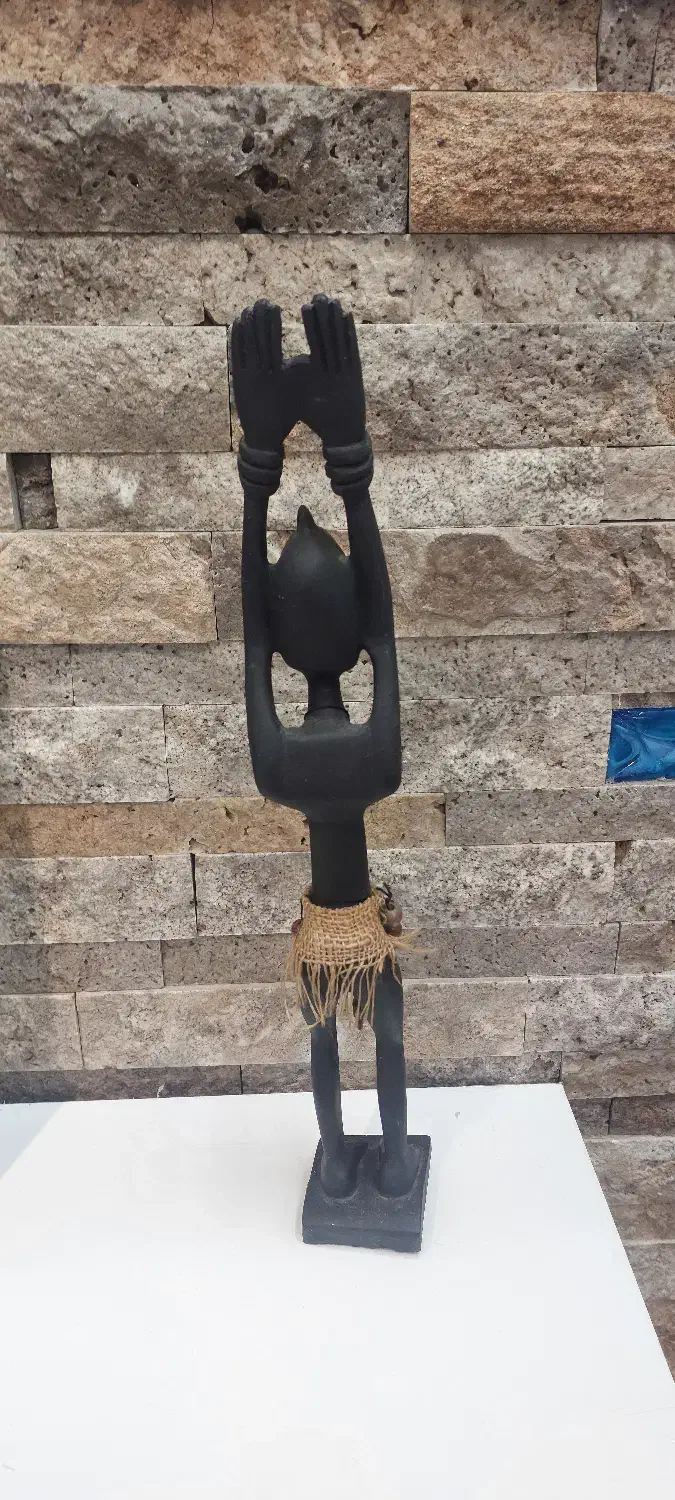 مجسمه زن آفریقایی|مجسمه، تندیس، ماکت|تهران, سازمان برنامه جنوبی|دیوار