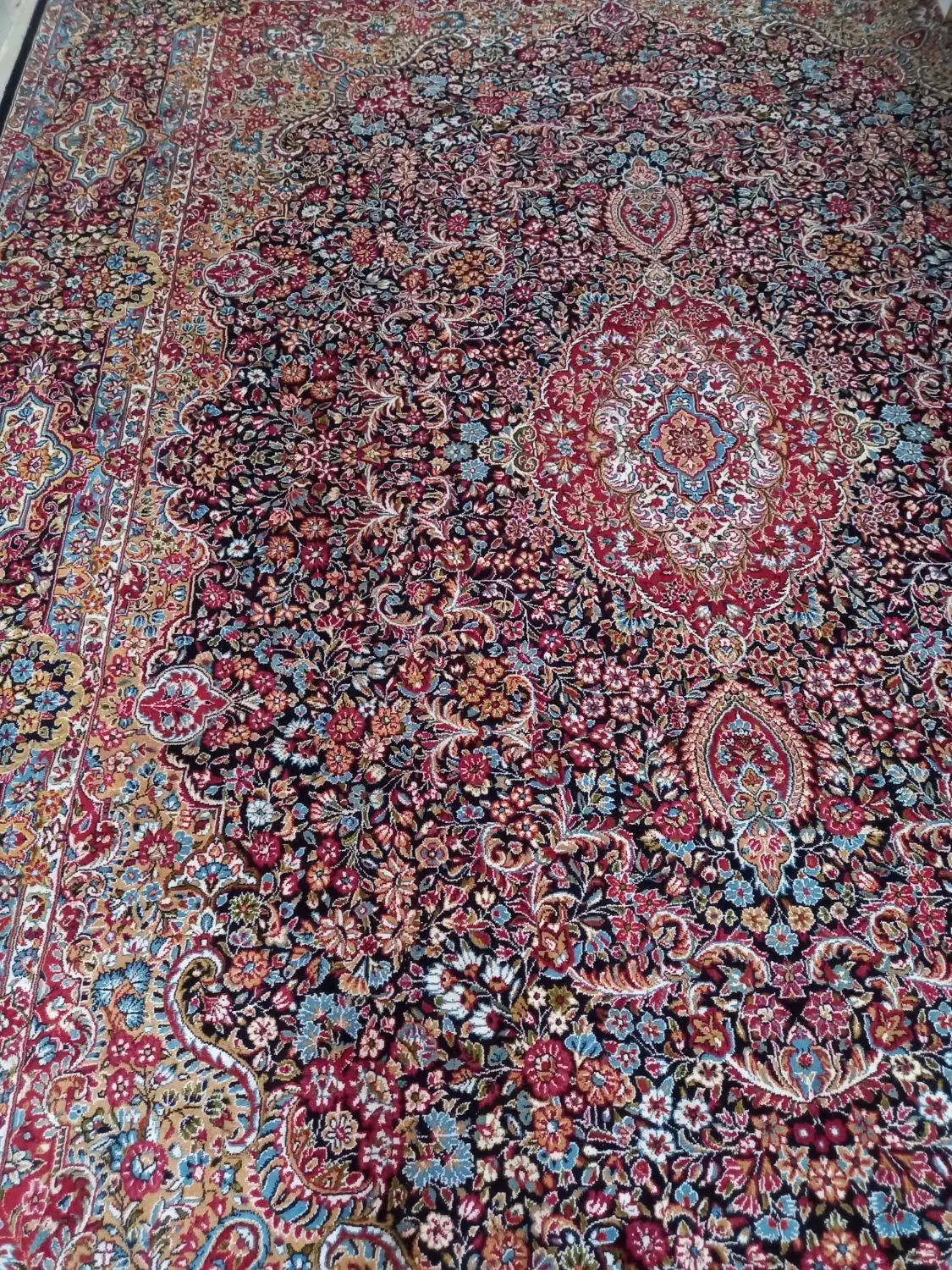 یک عدد قلی سه در چهار ۷۰۰ شونه|فرش|رفسنجان, |دیوار