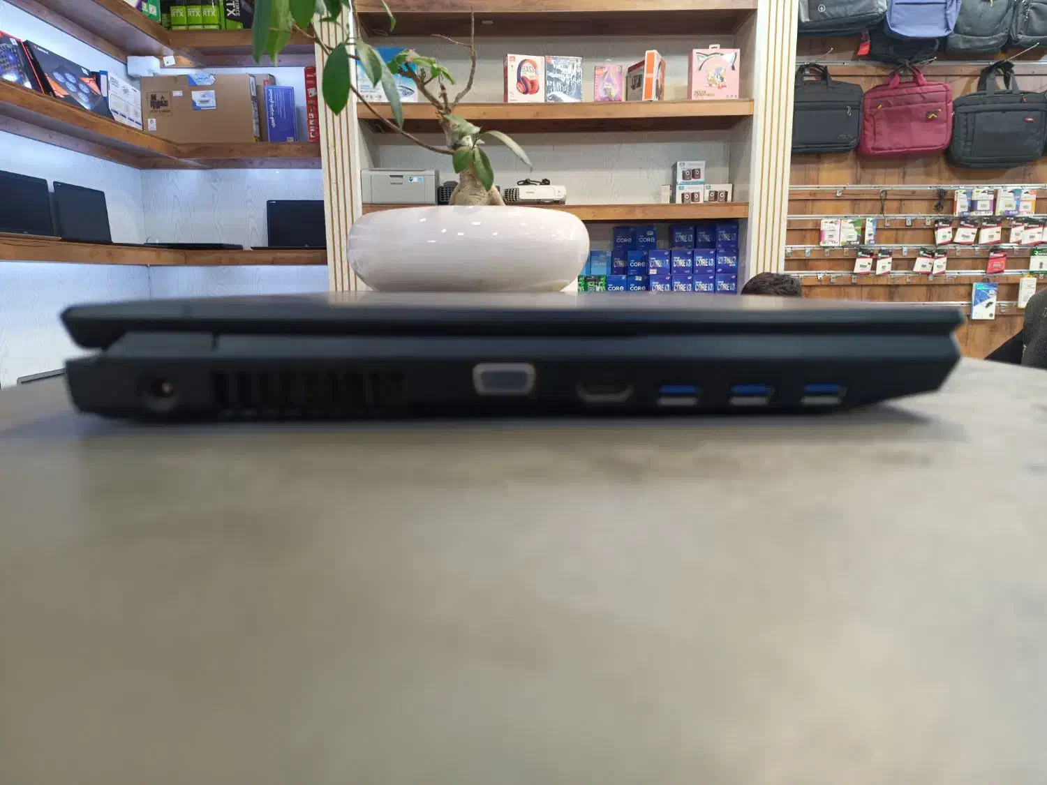 لپتاپ Fujitsu|رایانه همراه|مشهد, فرهنگیان (شهرک غرب)|دیوار