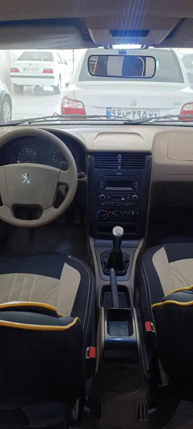 پژو ۴۰۵ اس ال ایکس مدل ۹۷|خودرو سواری و وانت|قم, دروازه چوبی|دیوار